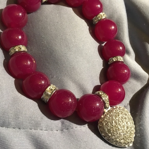 CHERRY AGATE AND RHINESTONES STRETCHY STATEMENT BRACELET - Picture 5 of 5